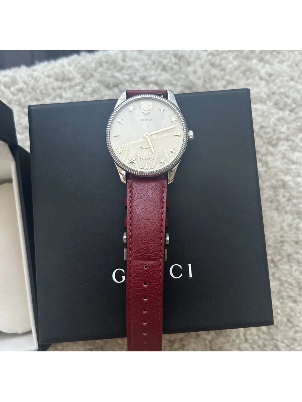 Gucci G-Timeless Automatic 40mm Watch Silver Dial Red Leather Box & Manual